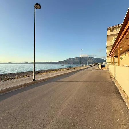 'sea Breeze' Korinthos