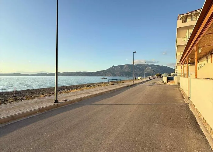 'sea Breeze' Korinthos